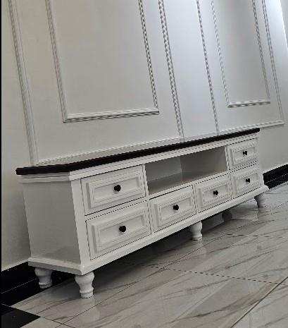 Classic White Turned-Leg TV Console